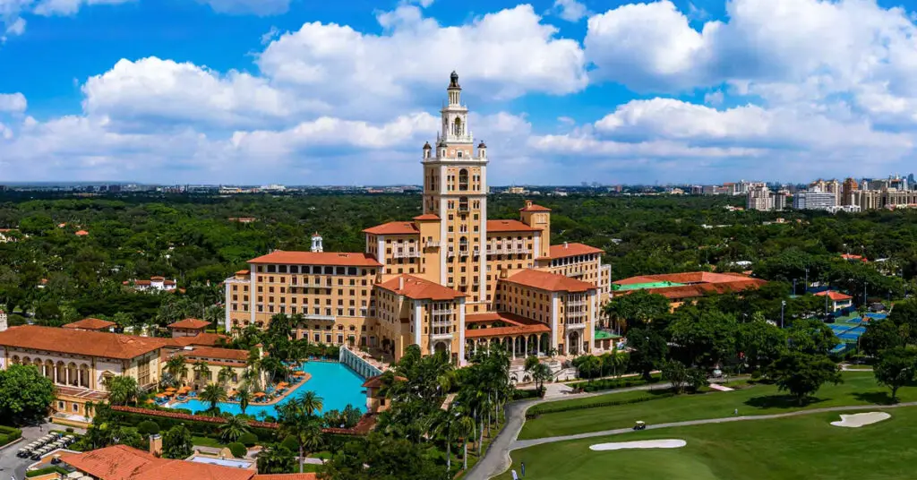 Biltmore Hotel en Coral Gables - Visita uno de los hoteles mas lujosos de Miami y EUA